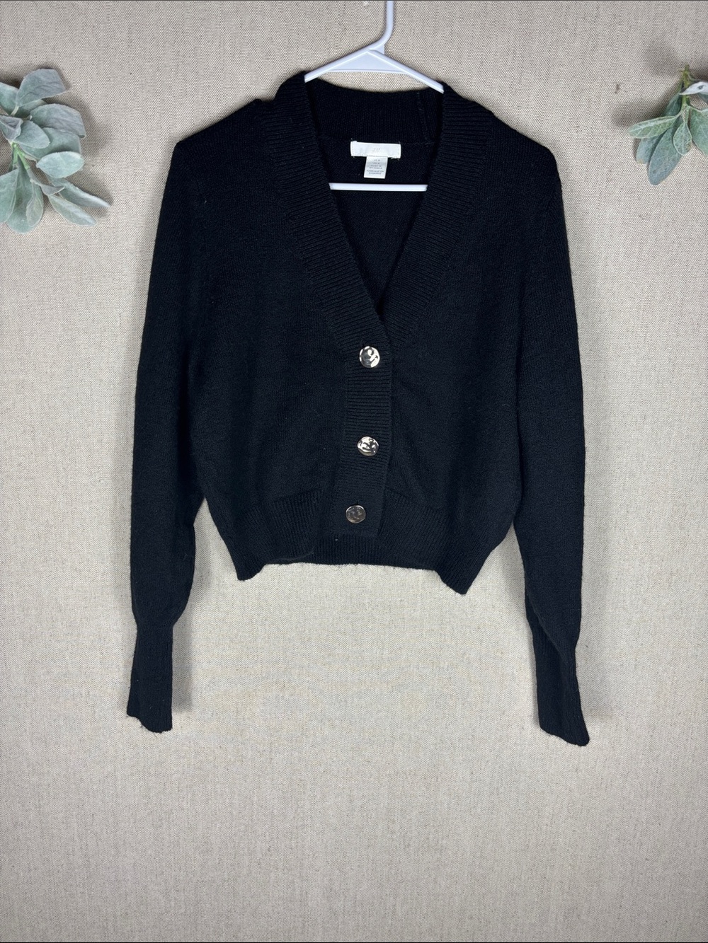 H&M > Black V Neck Chunky Knit Cardigan Medium